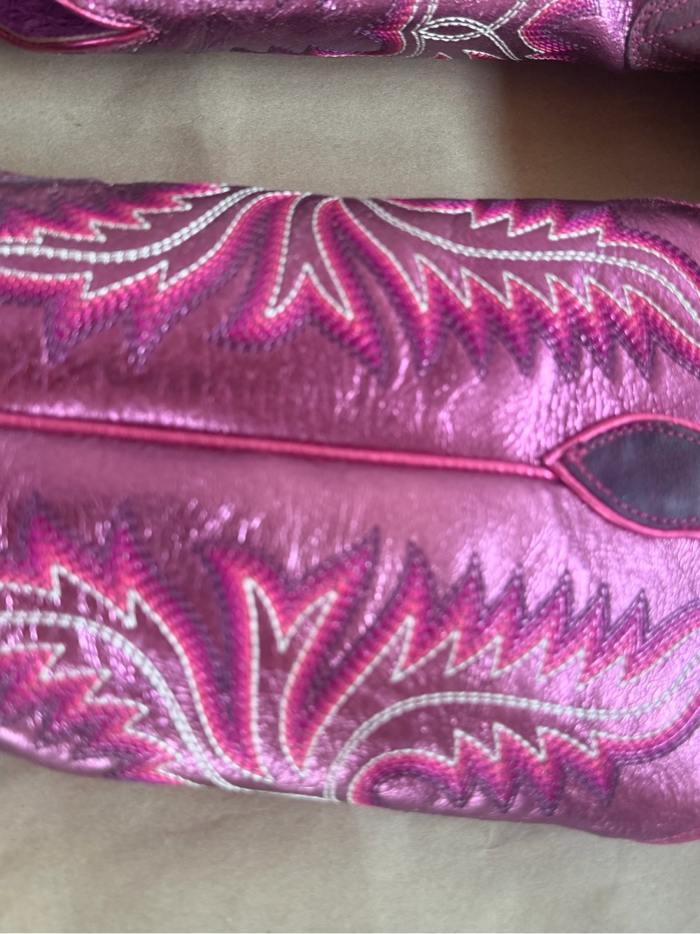 Ariat western boot in crimson grape/magenta shine - Picture 10 of 13